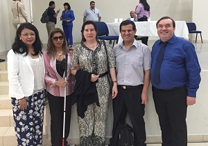 FOto familia de Chus Varela junto a la directiva de ULAC