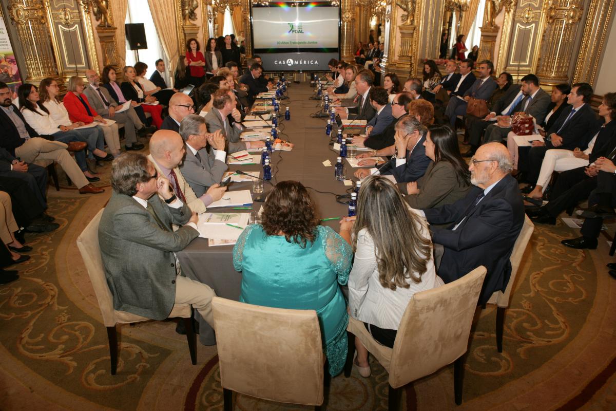 Iamgen de la reunión del Patronato, celebrado en Casa de América