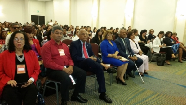 Imagen del auditorio con los asistentes al evento