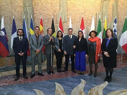 Miembros de la Junta Directa de la Unión Europea de Ciegos (EBU), durante la Asamblea de ratificación del Tratado